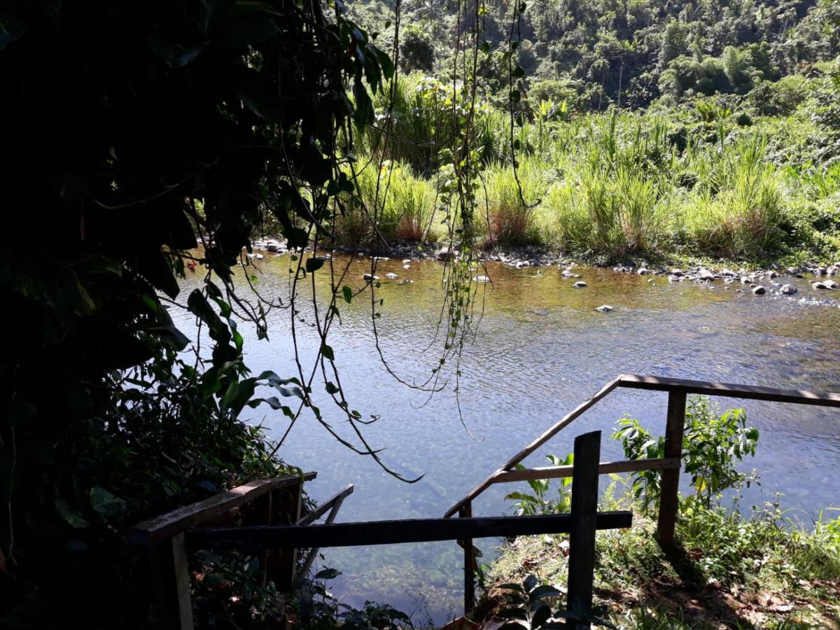 Hibiscus Valley Inn Marigot Екстериор снимка