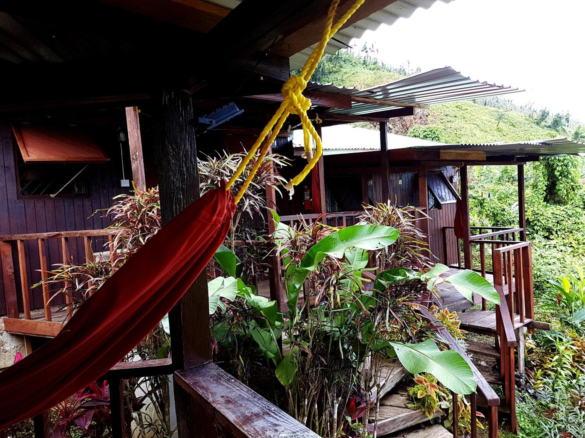 Hibiscus Valley Inn Marigot Екстериор снимка