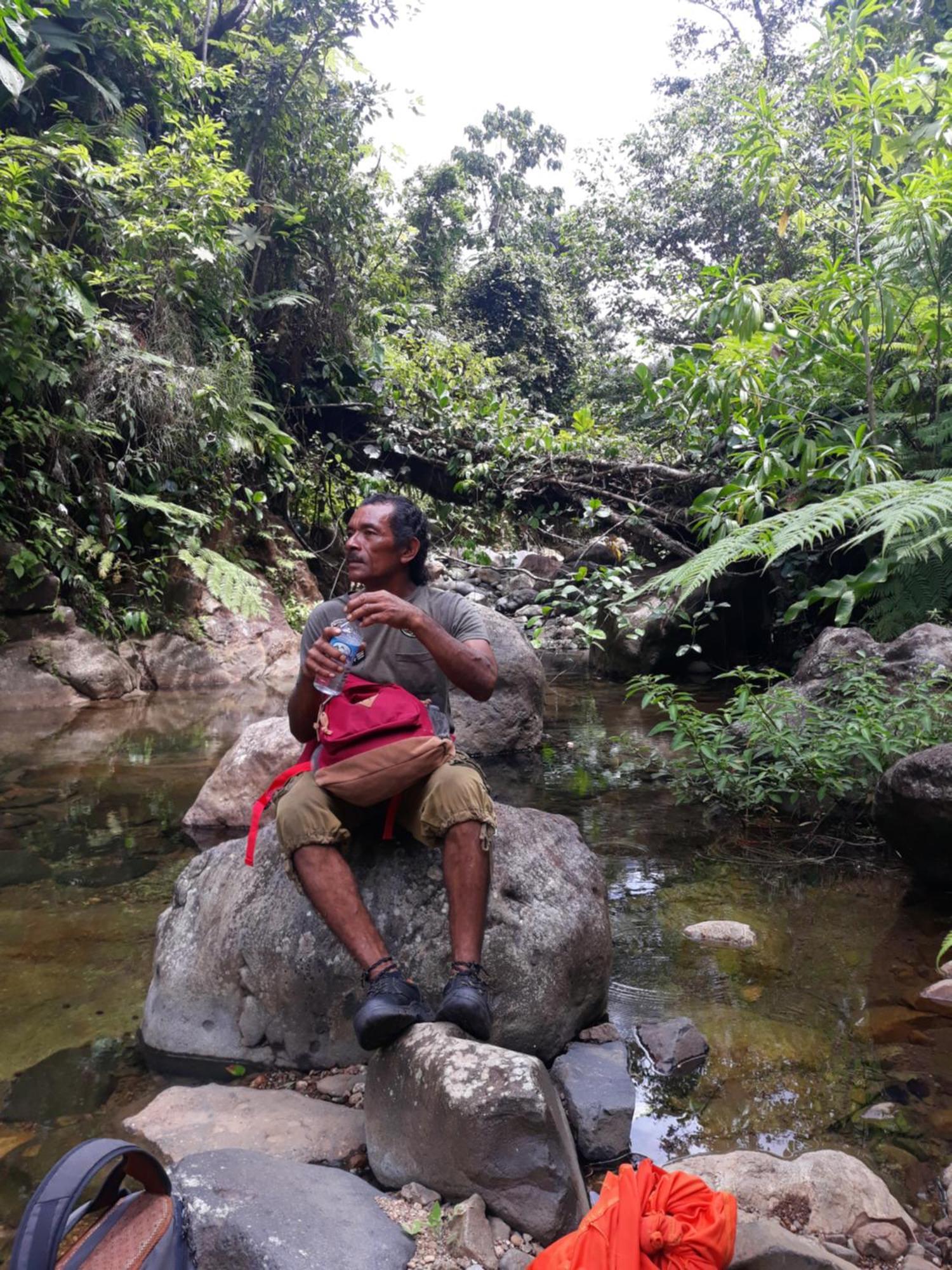 Hibiscus Valley Inn Marigot Екстериор снимка