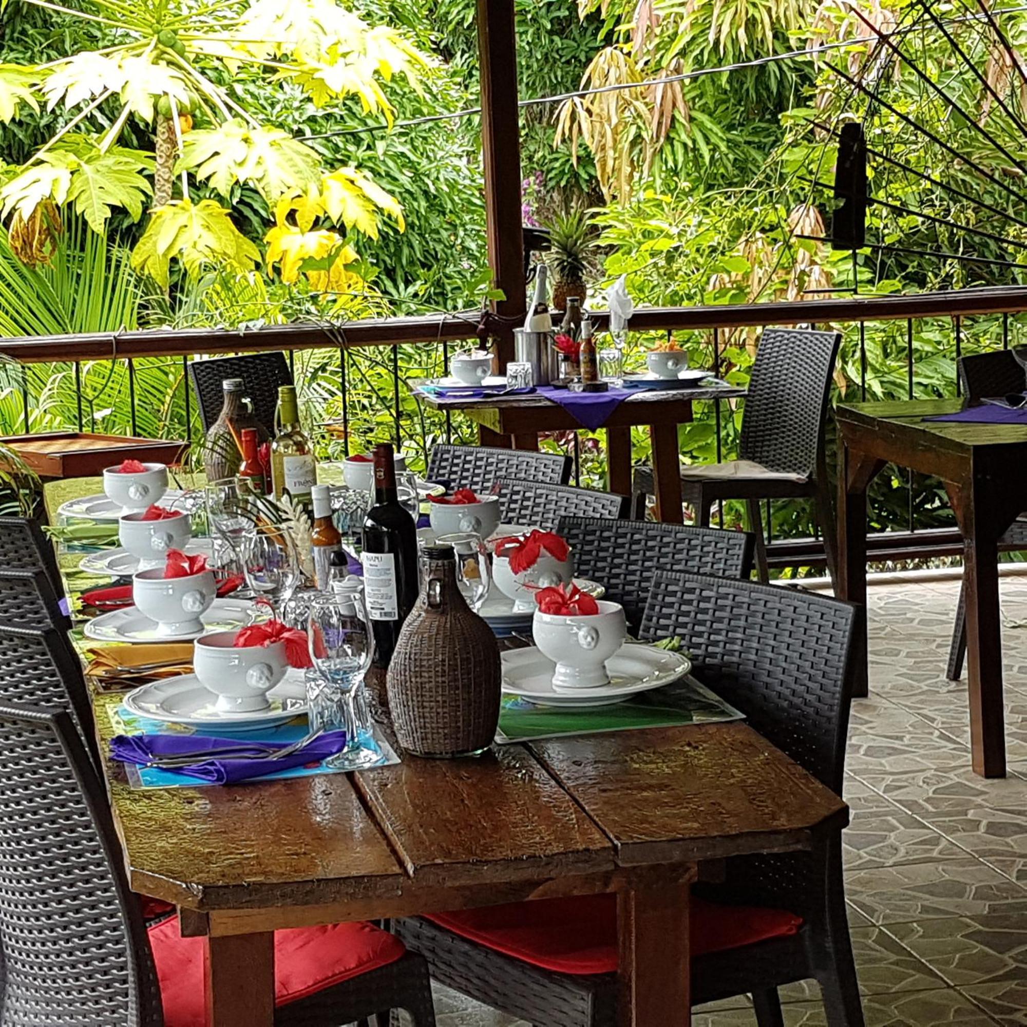 Hibiscus Valley Inn Marigot Екстериор снимка